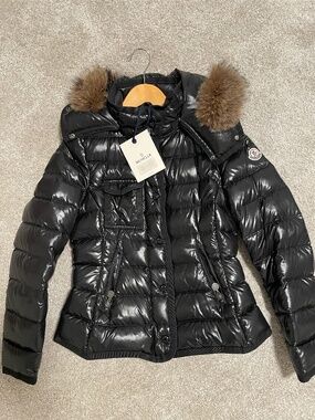 Moncler Maire Short Shiny Puffer Jacket Racoon Fur (Removable)